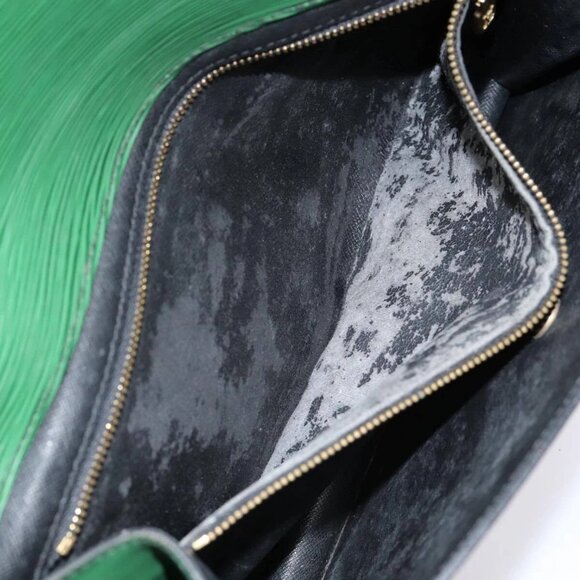 LOUIS VUITTON Epi Montaigne 27 Clutch Bag Green - Picture 13 of 16